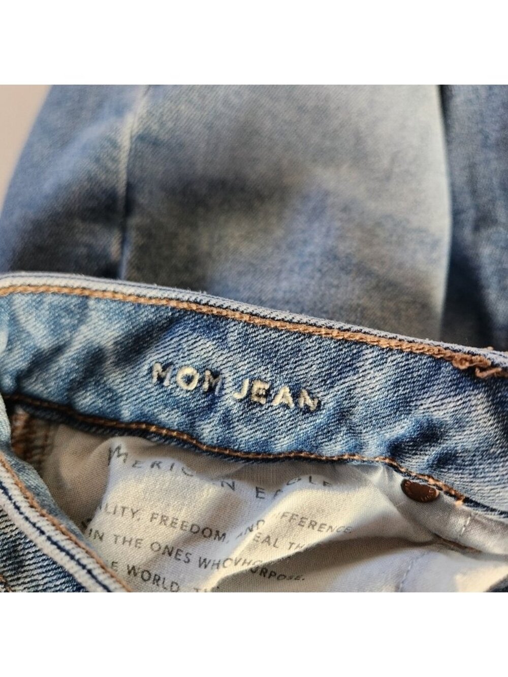 American Eagle AEO Mom Jeans Stretch High Waisted Rise Tapered Size 00 Long Tall - Picture 8 of 10